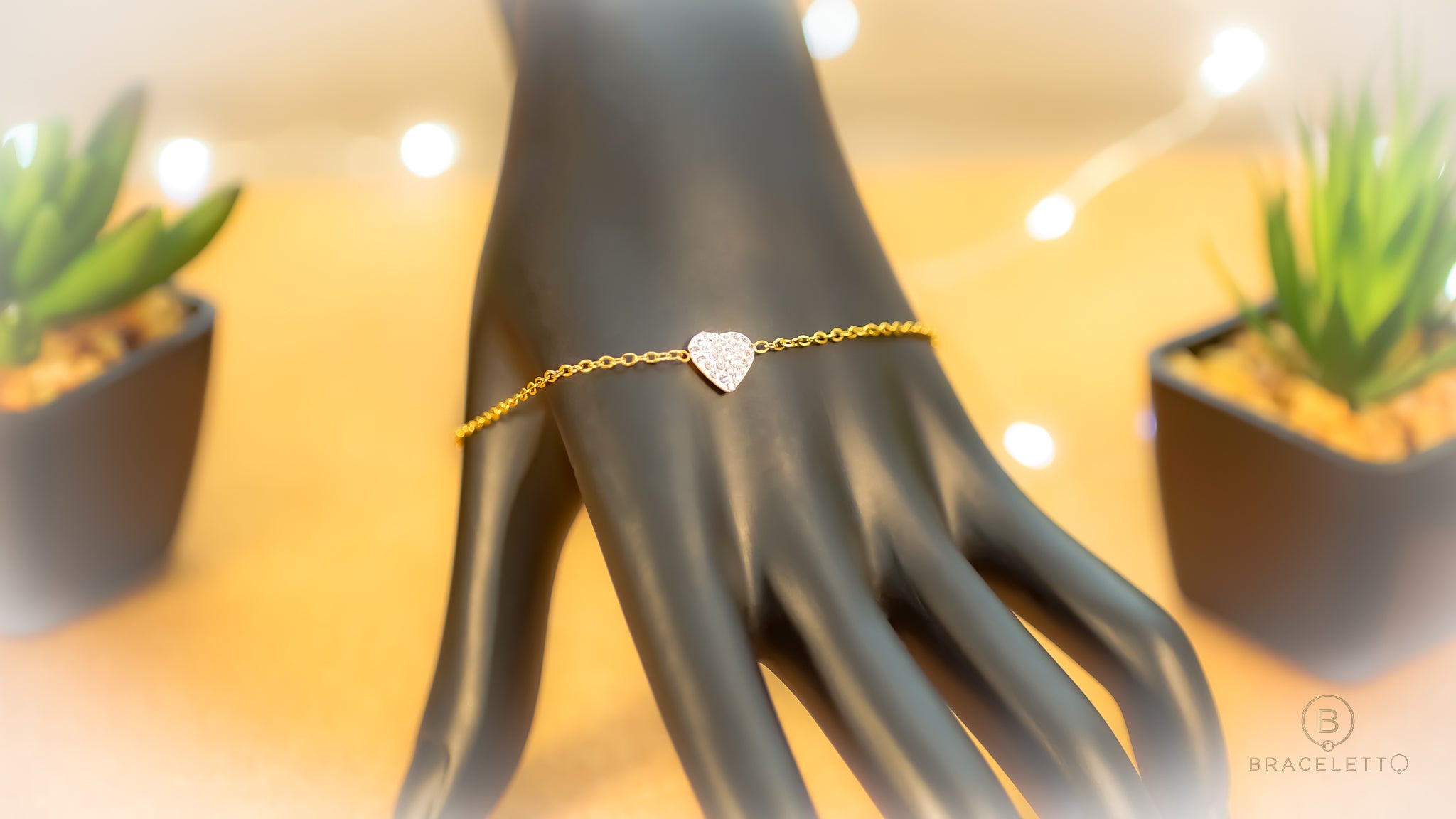 Dainty Gold Chain Bracelet with Zircon Heart